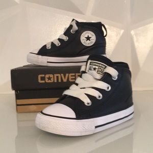 Toddler Leather Converse Sz 5